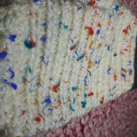 Mittens - Picture 3 of 8